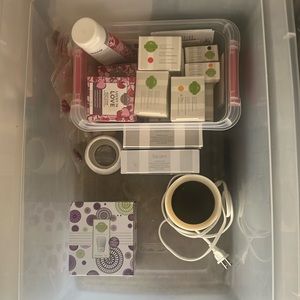 Scentsy 2 Lucky In Love Body Bath bombs lightbulbs NEW 2 wall fan diffusers